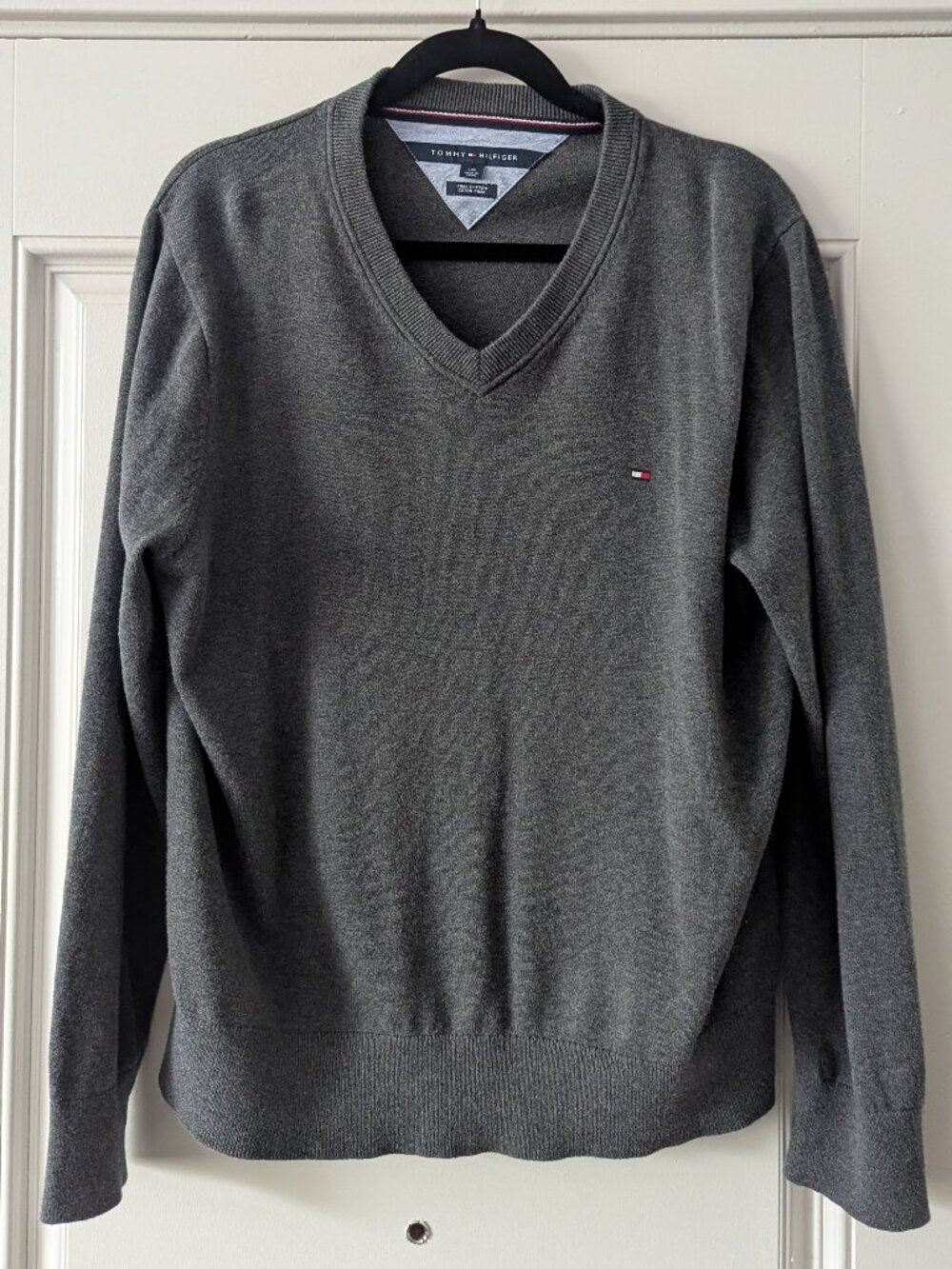 Tommy Hilfiger Men's Pima Cotton V-Neck Sweater Gray Large L
